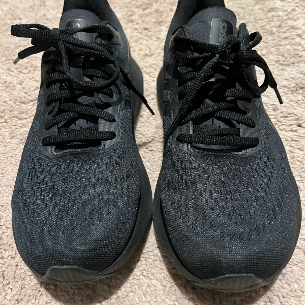 ASICS GT-2000 12 shoe black size 10.5 wide